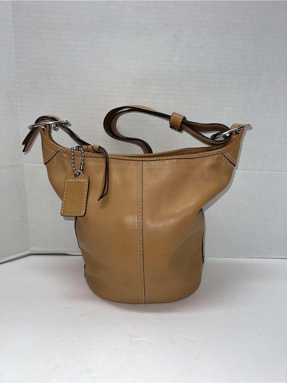Coach F13353 Vintage Bleecker Leather Bucket Bag Tan Pink Interior